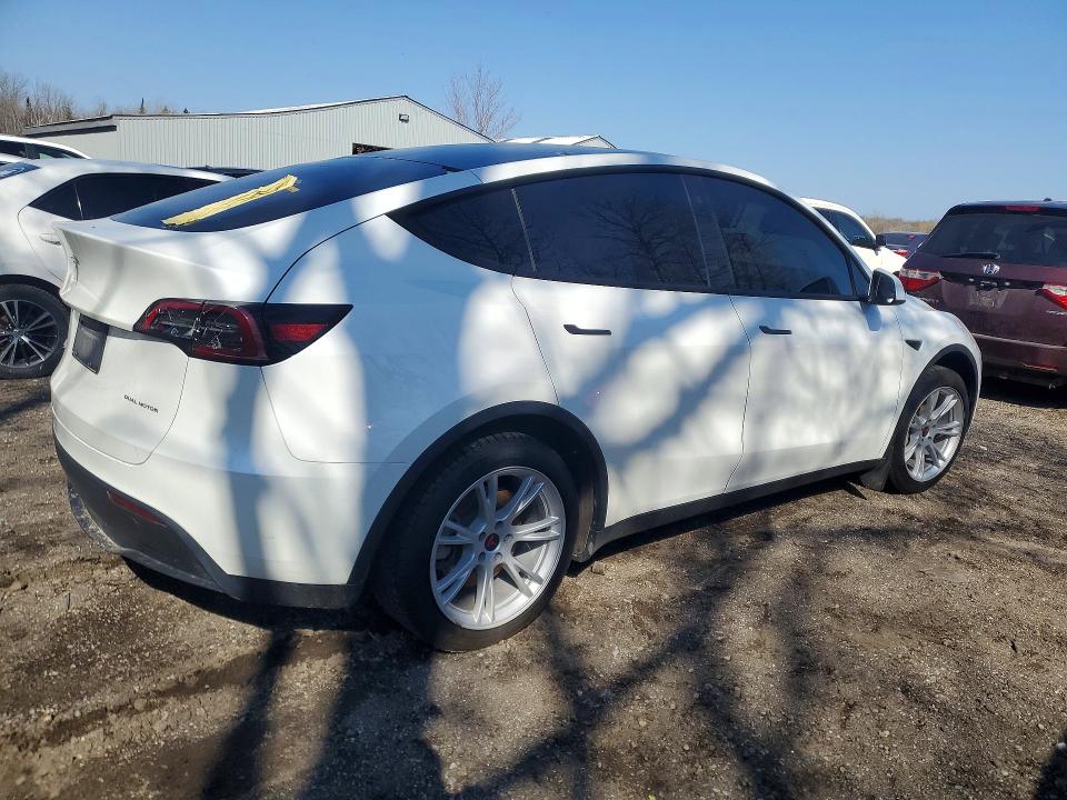 2023 Tesla Model Y მანქანა იყიდება აუქციონზე, vin: 7SAYGAEEXPF642801, აუქციონის ნომერი: 48622446