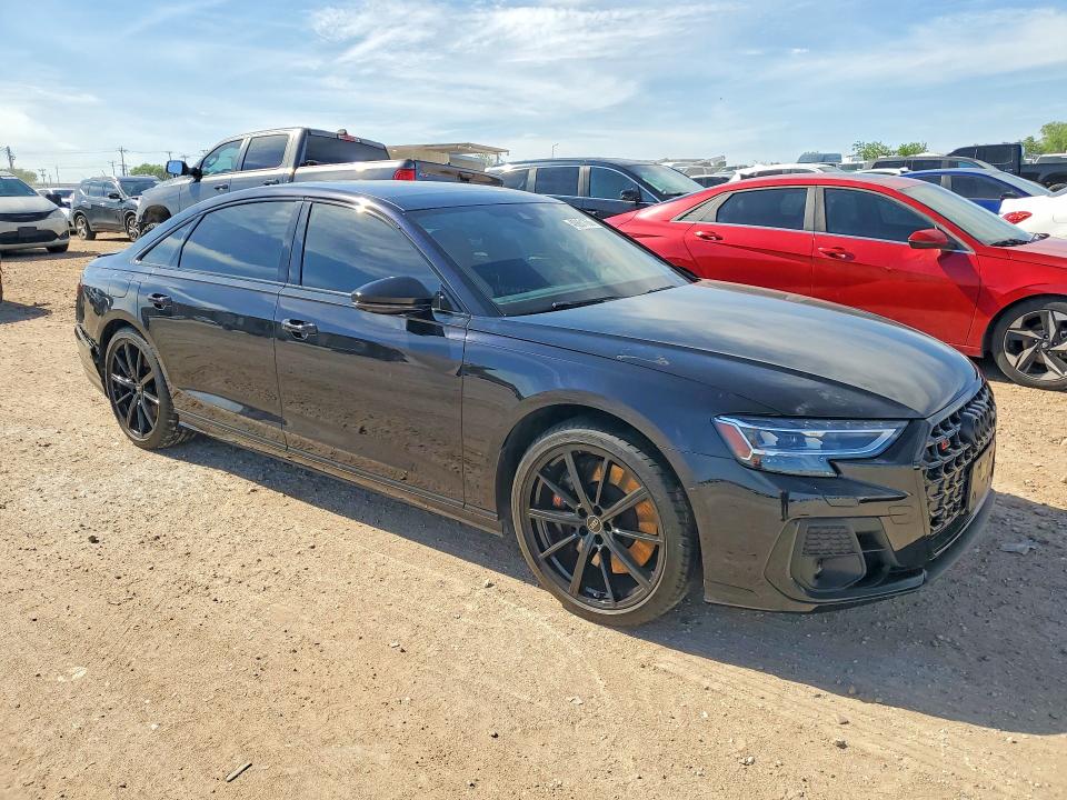 48851766 :رقم المزاد ، WAULSAF86RN005064 vin ، 2024 Audi S8 مزاد بيع