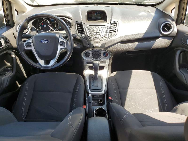 49575386 :رقم المزاد ، 3FADP4EJ2FM221228 vin ، 2015 Ford Fiesta مزاد بيع