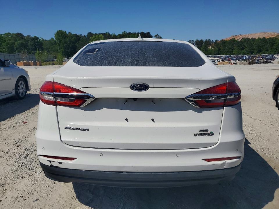 50502106 :رقم المزاد ، 3FA6P0LU4KR120221 vin ، 2019 Ford Fusion مزاد بيع