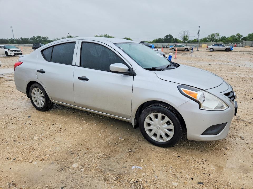 50647076 :رقم المزاد ، 3N1CN7AP5KL813359 vin ، 2019 Nissan Versa مزاد بيع