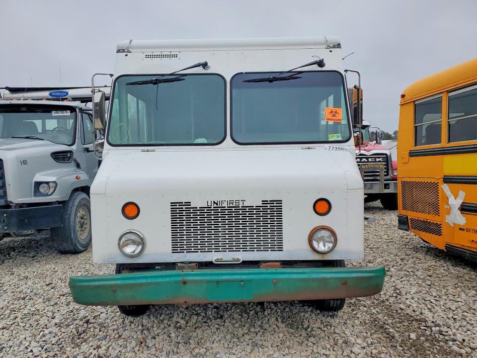 77396925 :رقم المزاد ، 5B4KPD27793436688 vin ، 2009 Workhorse W42 مزاد بيع