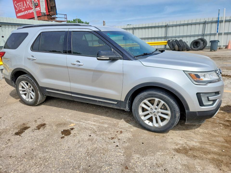 2017 Ford Explorer მანქანა იყიდება აუქციონზე, vin: 1FM5K7D87HGB63221, აუქციონის ნომერი: 45988236