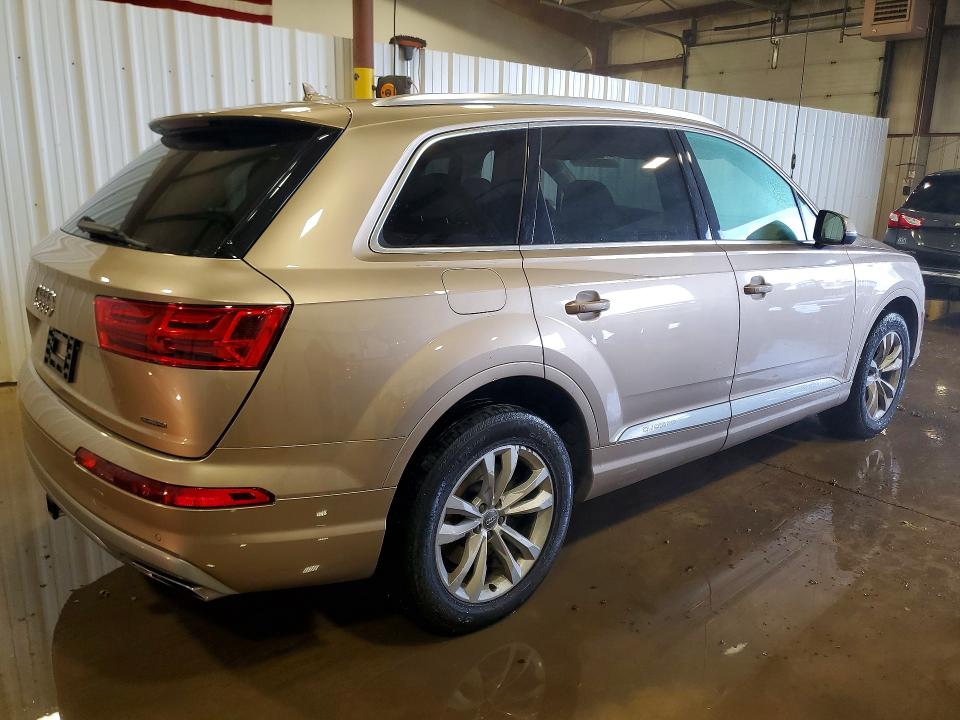 50550156 :رقم المزاد ، WA1LHBF7XJD020590 vin ، 2018 Audi Q7 مزاد بيع