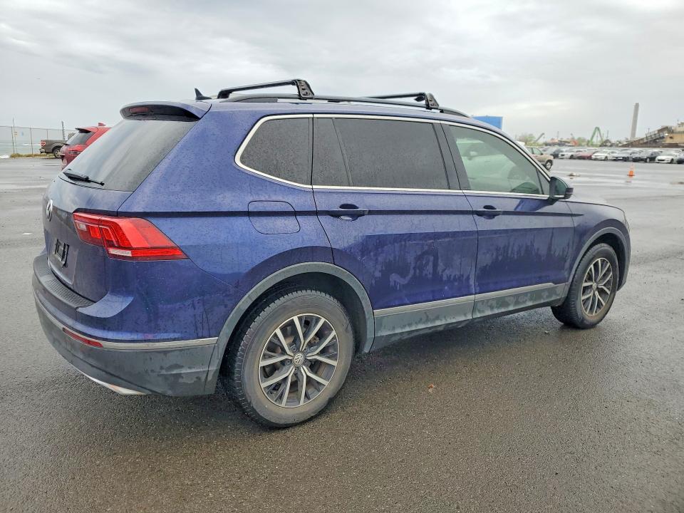 48679126 :رقم المزاد ، 3VV3B7AX5MM082582 vin ، 2021 Volkswagen Tiguan مزاد بيع