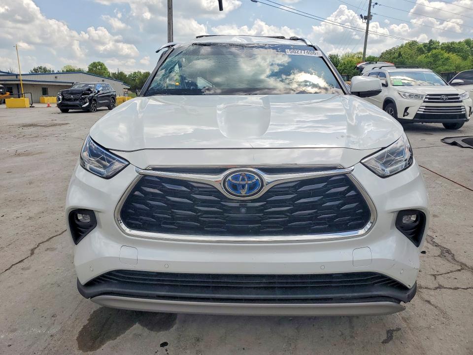 Продаж на аукціоні авто 2022 Toyota Highlander, vin: 5TDEBRCH8NS082599, номер лоту: 50277406