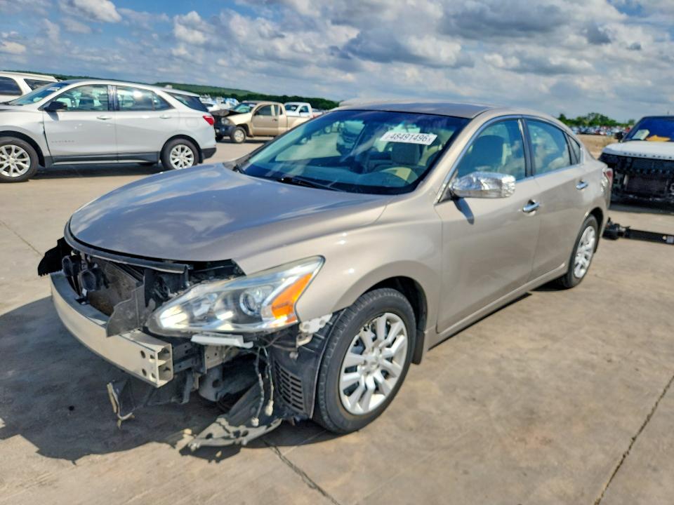 2015 Nissan Altima მანქანა იყიდება აუქციონზე, vin: 1N4AL3AP0FN883625, აუქციონის ნომერი: 48491496