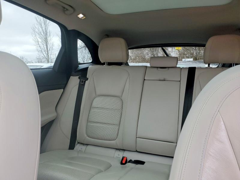 Продажа на аукционе авто 2017 Jaguar F-pace, vin: SADCK2BV9HA498270, номер лота: 47699226