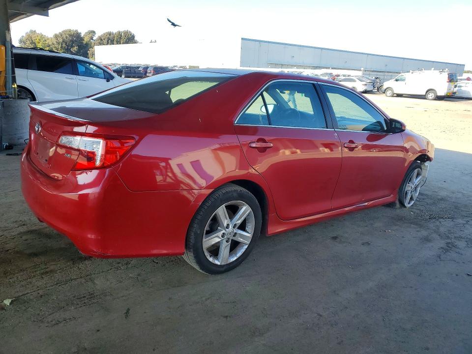 2013 Toyota Camry მანქანა იყიდება აუქციონზე, vin: 4T1BF1FK7DU693472, აუქციონის ნომერი: 51667386
