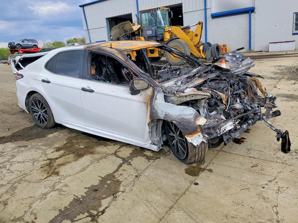 Продажа на аукционе авто 2023 Toyota Camry, vin: 4T1G11AKXPU835104, номер лота: 50412276