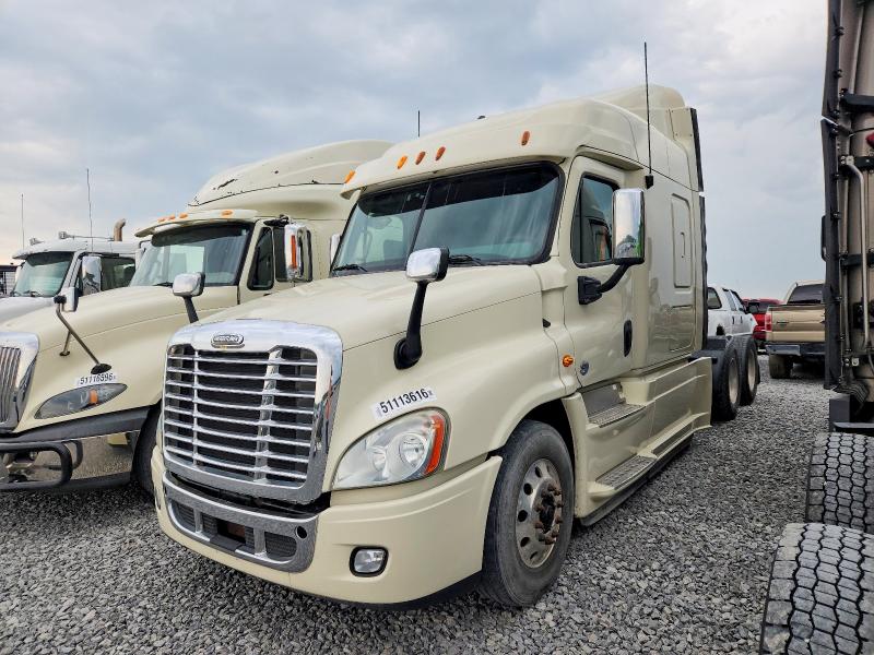 51113616 :رقم المزاد ، 1FUJGLDRXDLBX8153 vin ، 2013 Freightliner Cascadia مزاد بيع