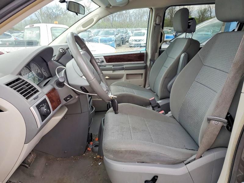 48422586 :رقم المزاد ، 2A4RR5D17AR415489 vin ، 2010 Chrysler Town & Country مزاد بيع