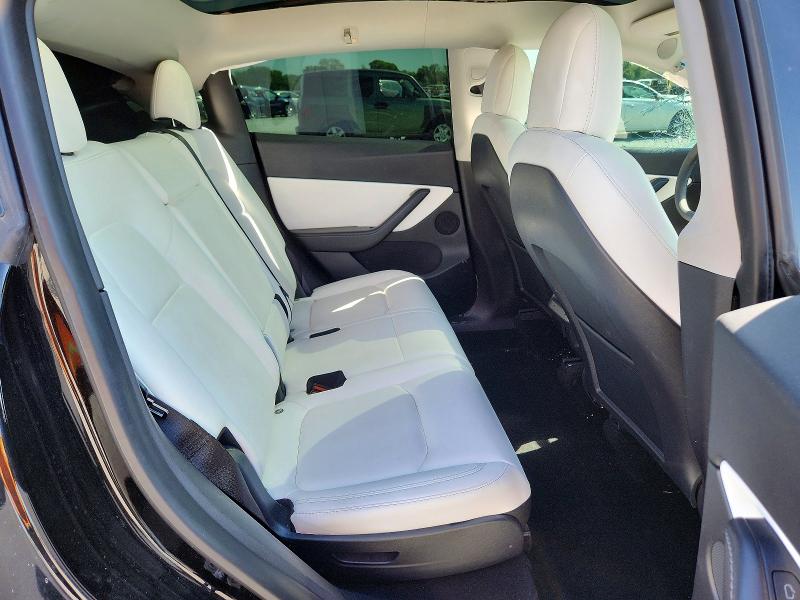 Продаж на аукціоні авто 2021 Tesla Model Y, vin: 5YJYGAEE0MF202403, номер лоту: 51023476