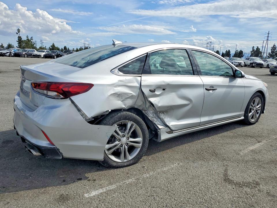 49510056 :رقم المزاد ، 5NPE34AF5JH596590 vin ، 2018 Hyundai Sonata مزاد بيع