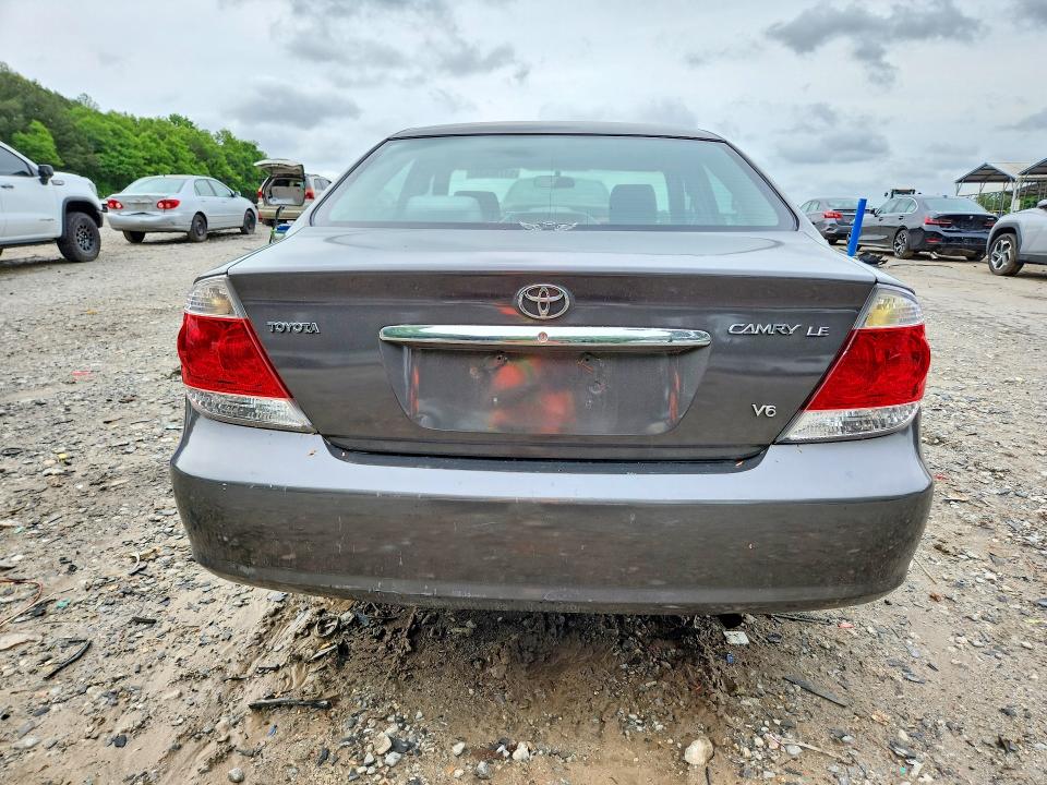 2005 Toyota Camry მანქანა იყიდება აუქციონზე, vin: 4T1BF32K45U603245, აუქციონის ნომერი: 51796626
