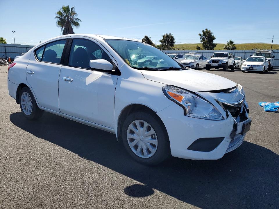 2017 Nissan Versa მანქანა იყიდება აუქციონზე, vin: 3N1CN7AP5HL823978, აუქციონის ნომერი: 49180316