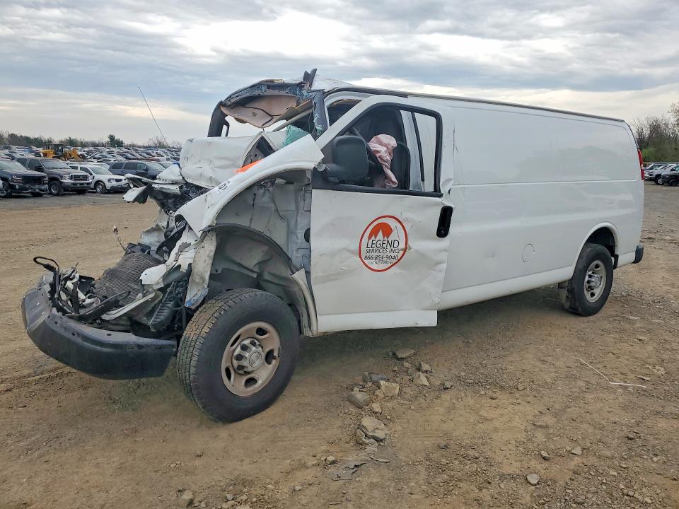 49788756 :رقم المزاد ، 1GCWGBFG7K1240018 vin ، 2019 Chev Express G2500 مزاد بيع