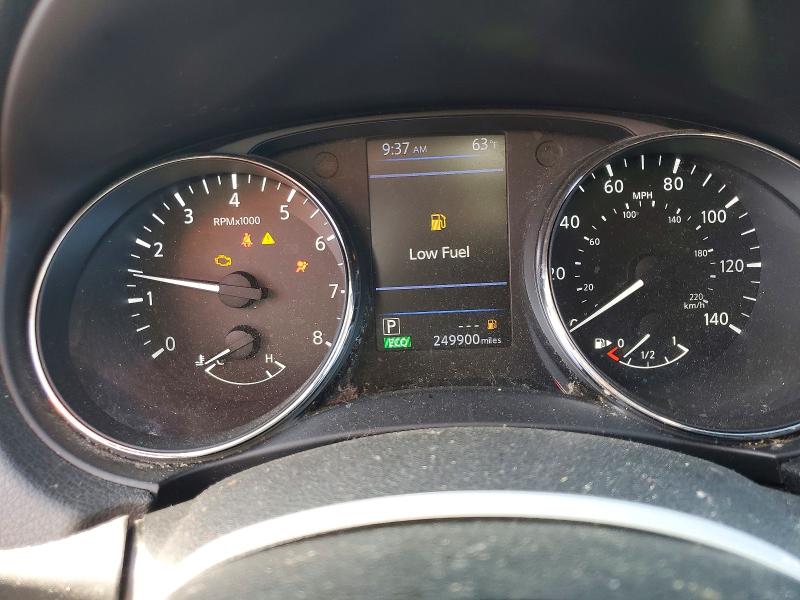 48939676 :رقم المزاد ، 5N1AT2MT2JC823374 vin ، 2018 Nissan Rogue مزاد بيع