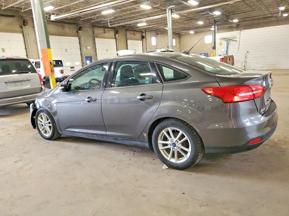 48712376 :رقم المزاد ، 1FADP3F27FL243387 vin ، 2015 Ford Focus مزاد بيع