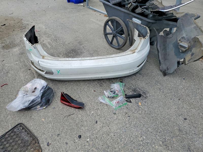 50766156 :رقم المزاد ، 3VWC57BU9KM153903 vin ، 2019 Volkswagen Jetta مزاد بيع