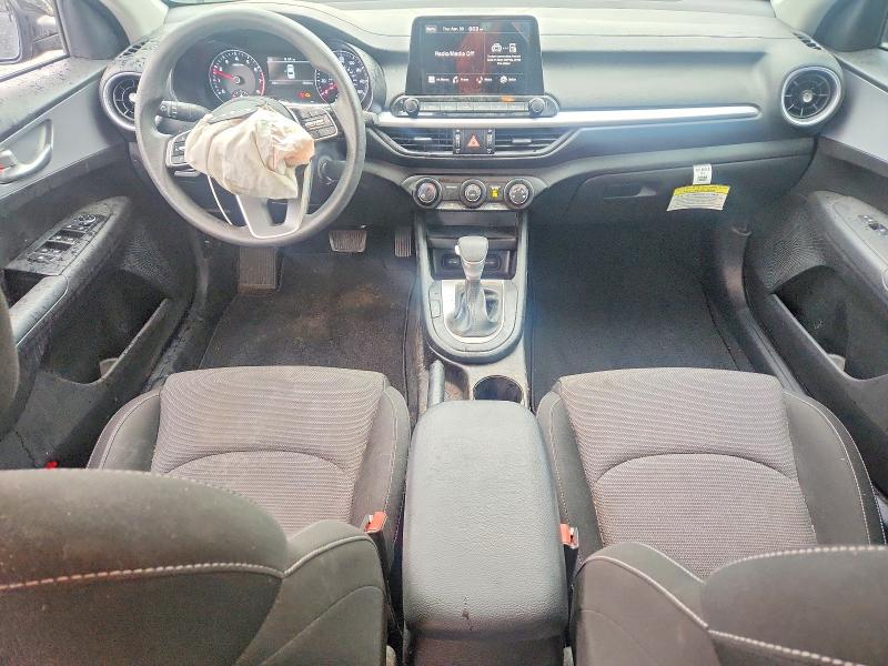 2023 Kia Forte მანქანა იყიდება აუქციონზე, vin: 3KPF24AD5PE627985, აუქციონის ნომერი: 51244246