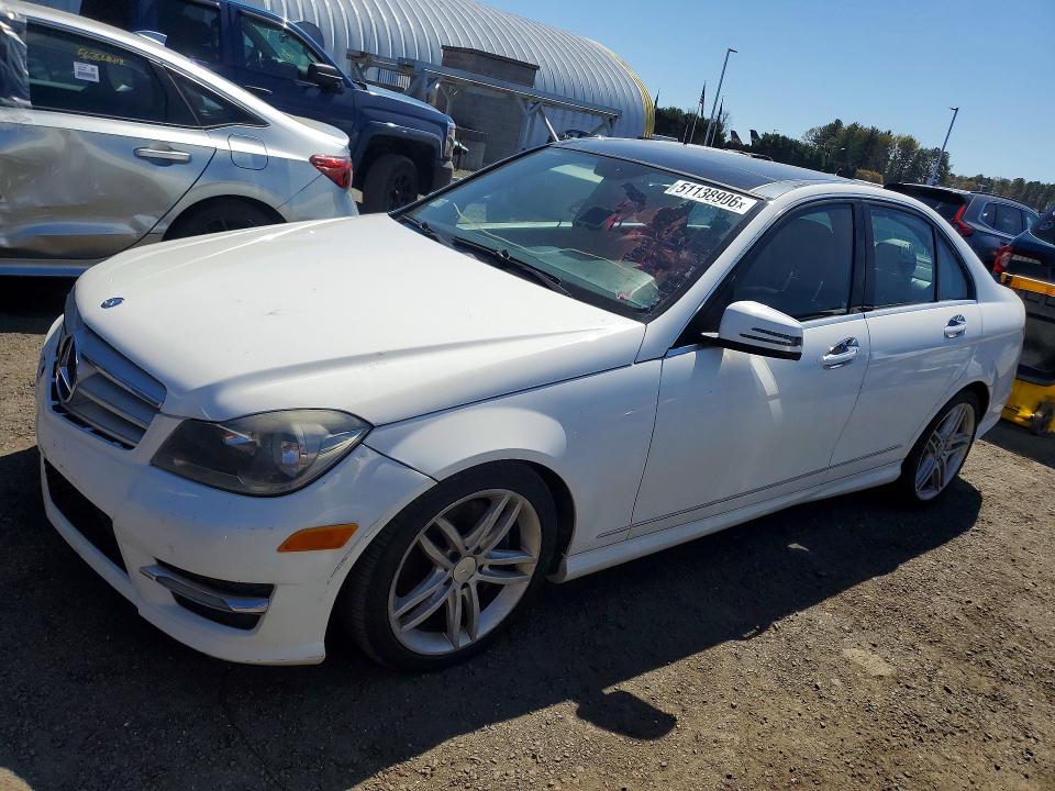 Продажа на аукционе авто 2013 Mercedes-benz C, vin: WDDGF8AB6DR246408, номер лота: 51138906