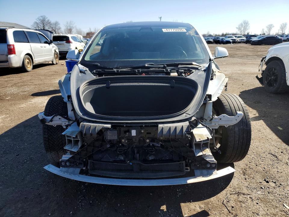 47775596 :رقم المزاد ، 5YJ3E1EB6JF107216 vin ، 2018 Tesla Model 3 مزاد بيع