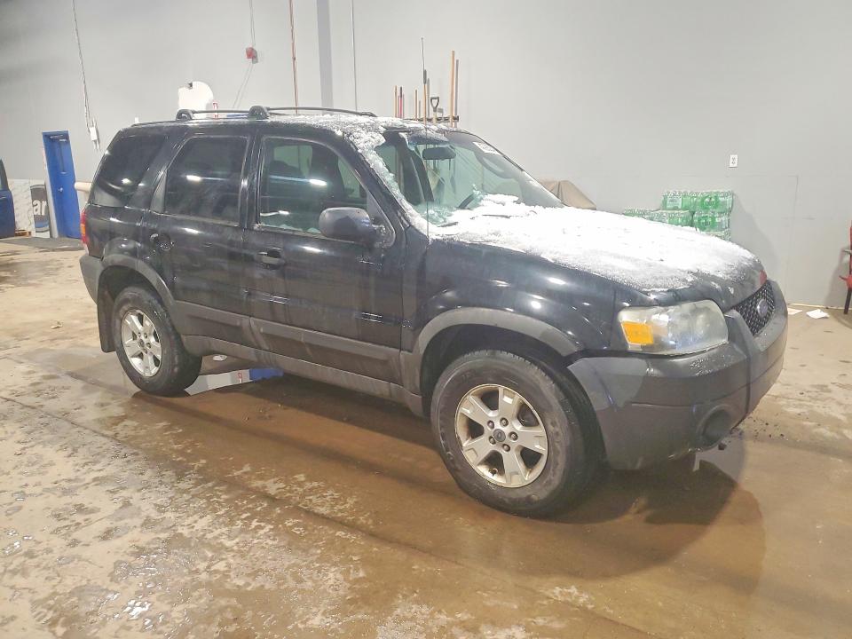 47933546 :رقم المزاد ، 1FMYU03136KC40664 vin ، 2006 Ford Escape مزاد بيع