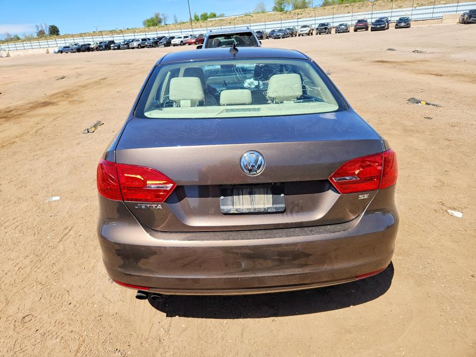50692046 :رقم المزاد ، 3VWD07AJ8EM384595 vin ، 2014 Volkswagen Jetta مزاد بيع