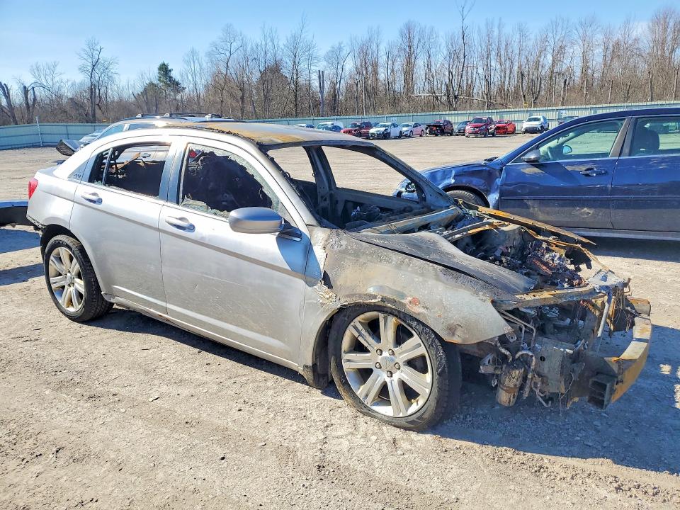 Продажа на аукционе авто 2013 Chrysler 200, vin: 1C3CCBAB2DN669609, номер лота: 49229236