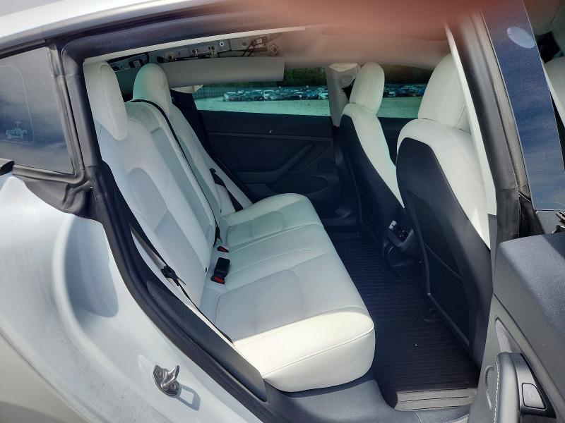50901036 :رقم المزاد ، 5YJ3E1EB9NF252983 vin ، 2022 Tesla Model 3 مزاد بيع