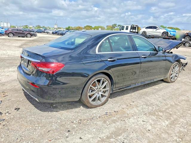 47845696 :رقم المزاد ، W1KZF8DB9MA922224 vin ، 2021 Mercedes-benz E مزاد بيع