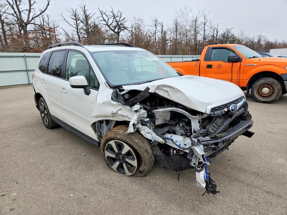 48322976 :رقم المزاد ، JF2SJAGC2HH579051 vin ، 2017 Subaru Forester مزاد بيع