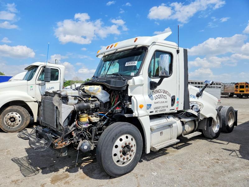 Auction sale of the 2011 Freightliner Cascadia, vin: 1FUJGEDV5BSAZ4530, lot number: 50909836