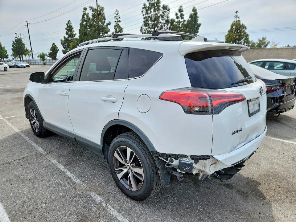 Продаж на аукціоні авто 2018 Toyota Rav4, vin: 2T3WFREV7JW455717, номер лоту: 49119936