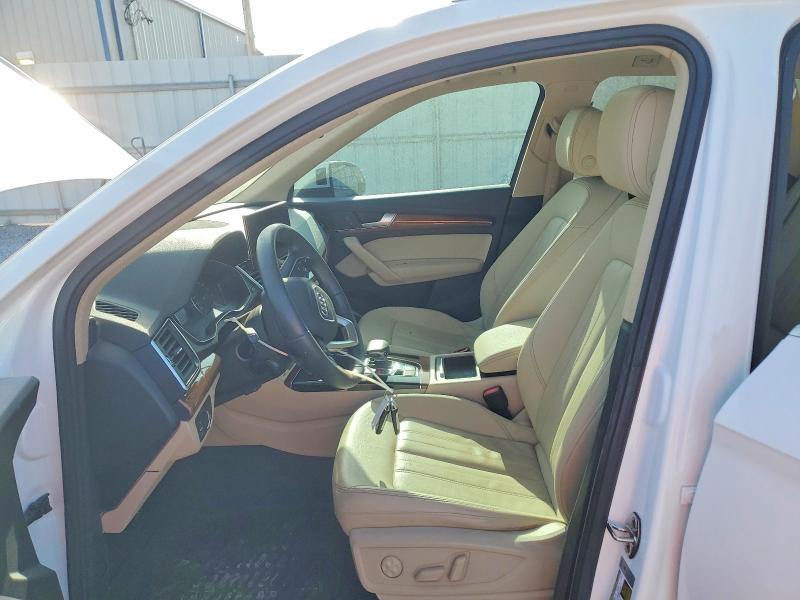47017146 :رقم المزاد ، WA1AAAFY8M2033983 vin ، 2021 Audi Q5 مزاد بيع