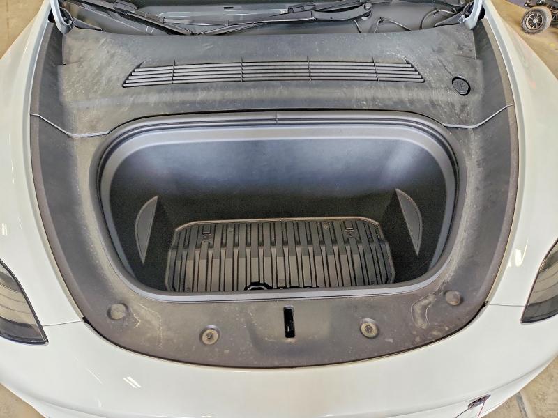 49672176 :رقم المزاد ، 7SAYGDEE1RF207993 vin ، 2024 Tesla Model Y مزاد بيع