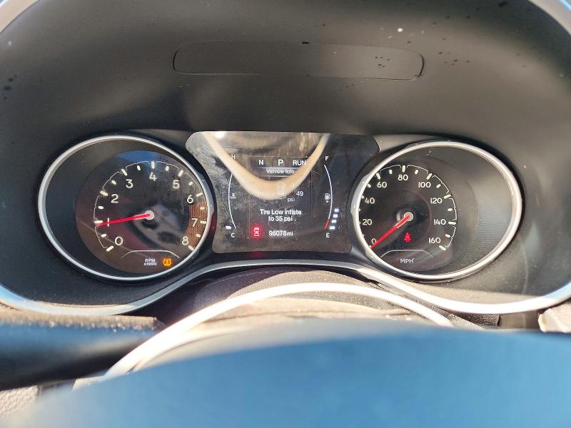 49954436 :رقم المزاد ، 3C4NJCBB6JT502843 vin ، 2018 Jeep Compass مزاد بيع