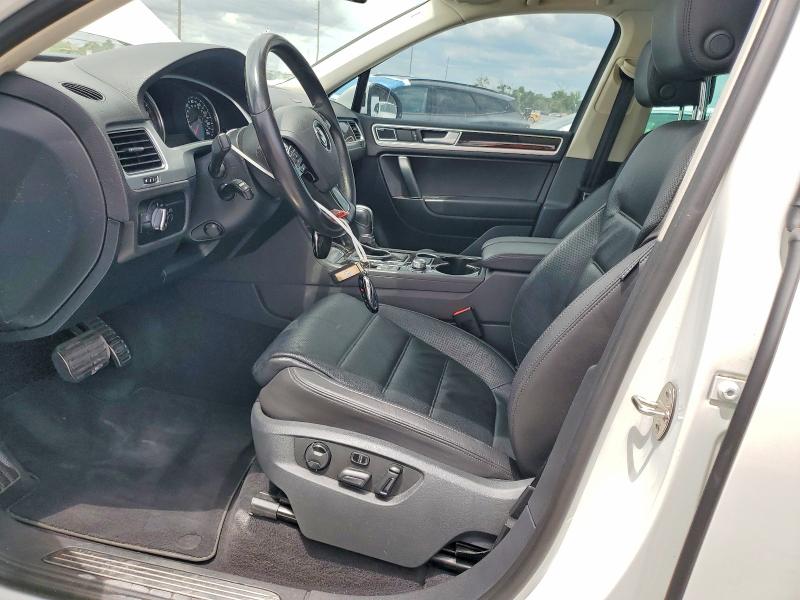 Aukcja sprzedaży 2017 Volkswagen Touareg, vin: WVGGF7BPXHD006758, numer aukcji: 50925536
