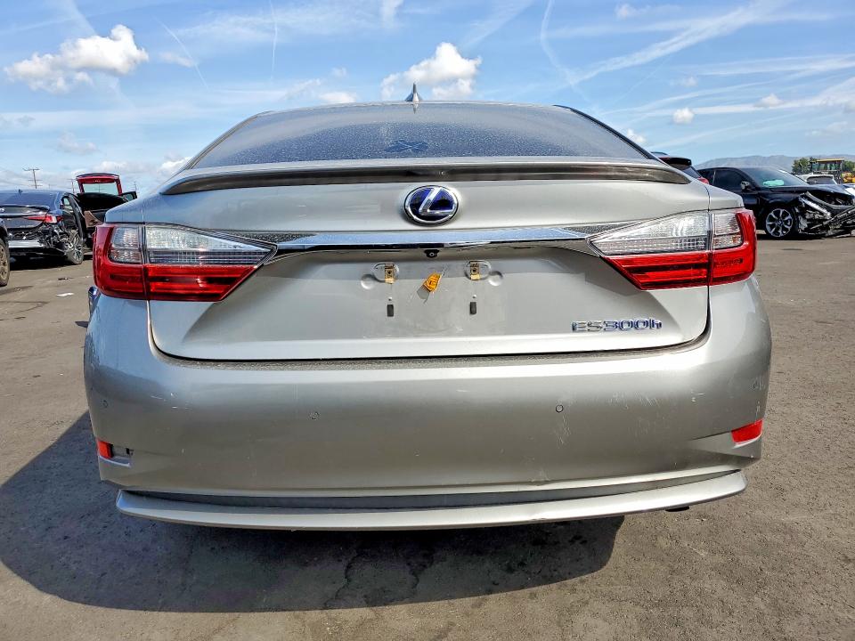 50804586 :رقم المزاد ، JTHBW1GG6G2122522 vin ، 2016 Lexus Es مزاد بيع