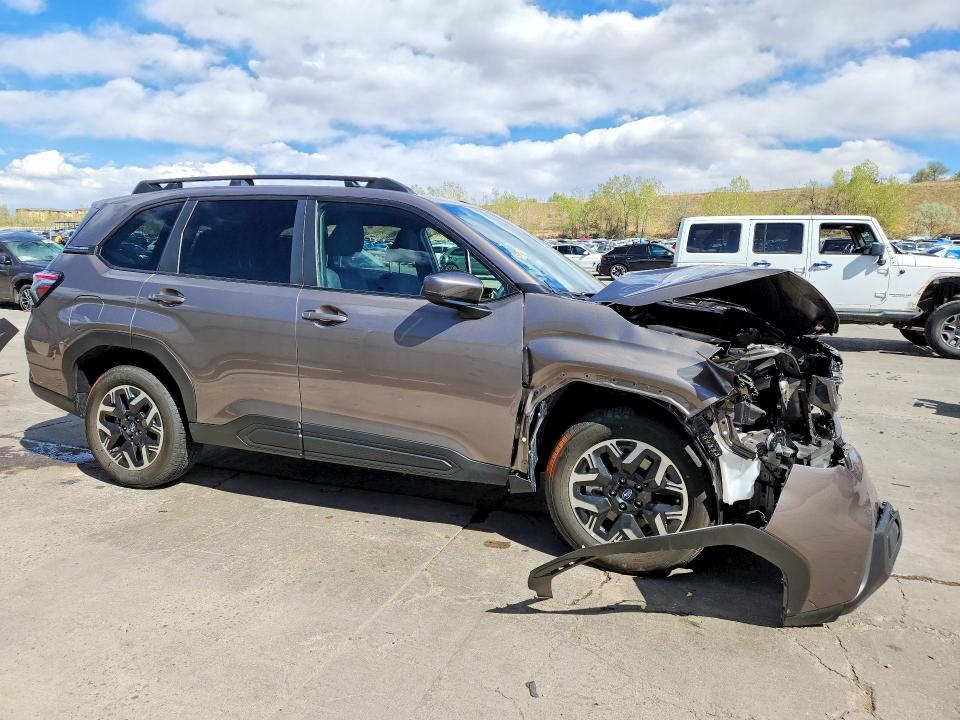 Продажа на аукционе авто 2025 Subaru Forester, vin: JF2SLDDC4SH615796, номер лота: 51346926