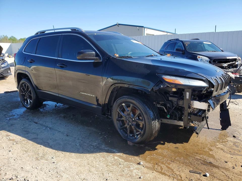 47038136 :رقم المزاد ، 1C4PJMCB0JD603640 vin ، 2018 Jeep Cherokee مزاد بيع