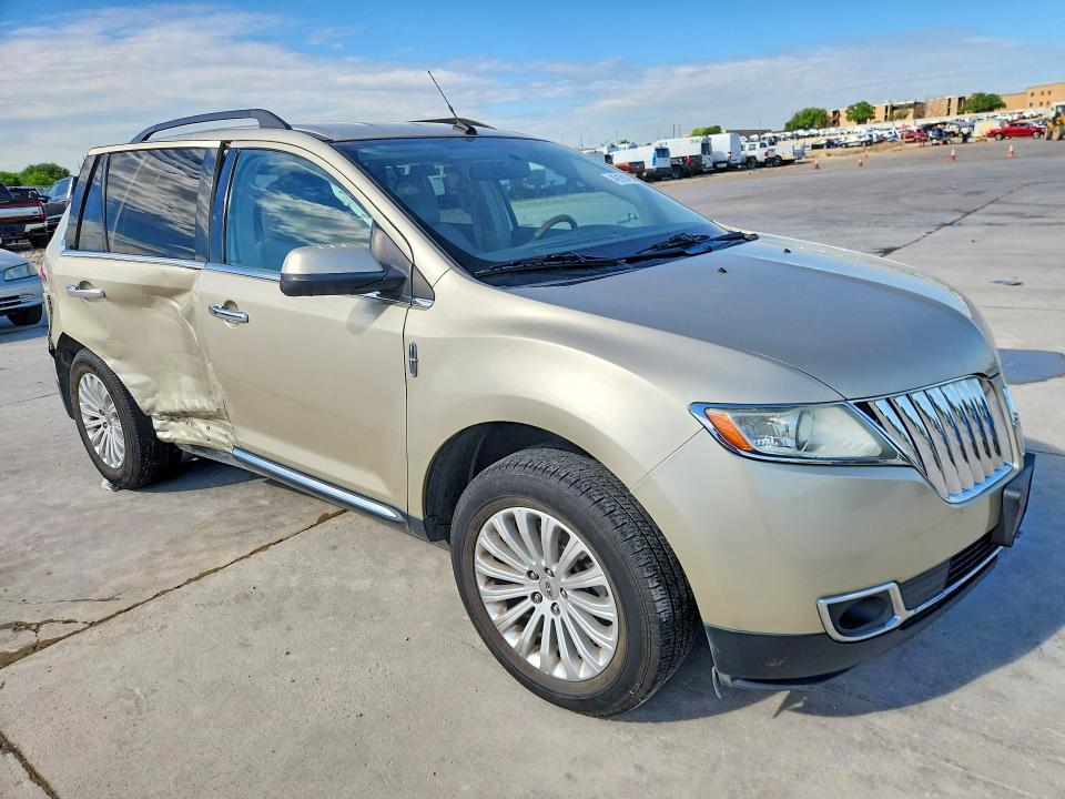 49160196 :رقم المزاد ، 2LMDJ6JK9BBJ23671 vin ، 2011 Lincoln Townhouse Mkx مزاد بيع