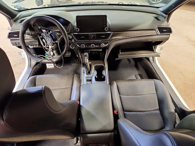 50735806 :رقم المزاد ، 1HGCV1F34NA040820 vin ، 2022 Honda Accord مزاد بيع