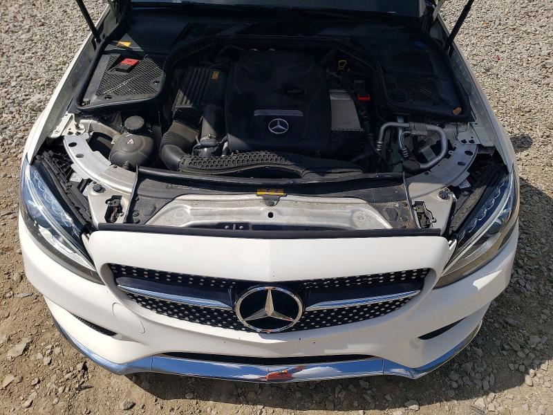 50949426 :رقم المزاد ، 55SWF4KB4FU040315 vin ، 2015 Mercedes-benz C مزاد بيع