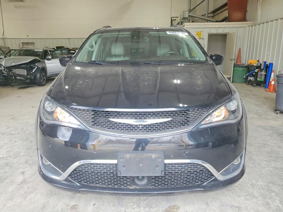 49084876 :رقم المزاد ، 2C4RC1BG6JR312362 vin ، 2018 Chrysler Pacifica مزاد بيع