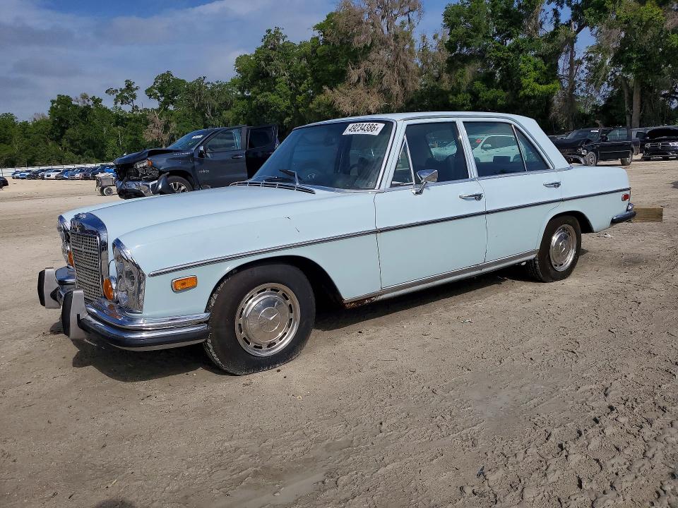 1971 Mercedes Benz 280 მანქანა იყიდება აუქციონზე, vin: 10801612074016, აუქციონის ნომერი: 49234386