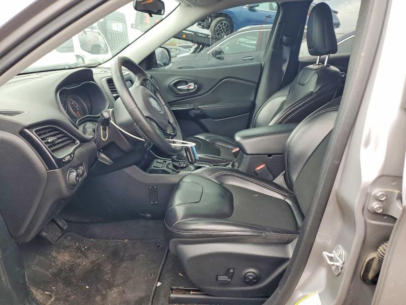49582676 :رقم المزاد ، 1C4PJLLB4KD384225 vin ، 2019 Jeep Cherokee مزاد بيع