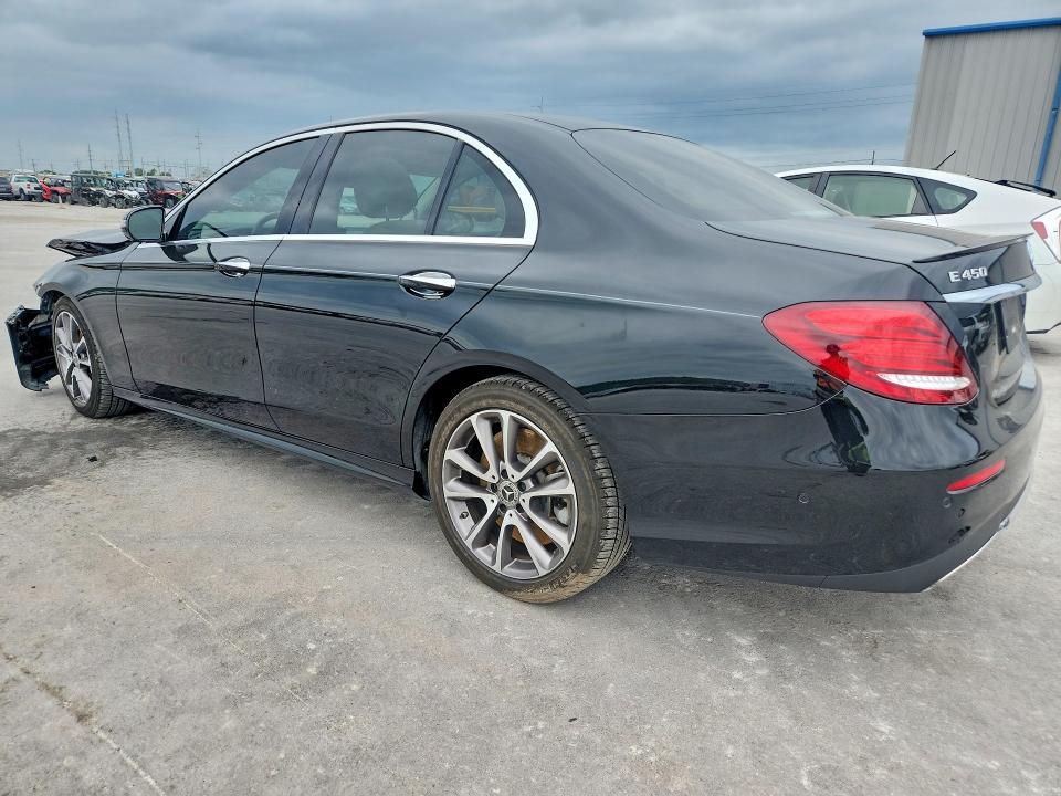 49834106 :رقم المزاد ، W1KZF6JB5LA773124 vin ، 2020 Mercedes-benz E مزاد بيع