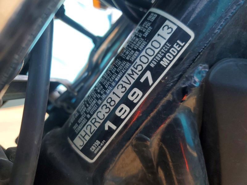 52026716 :رقم المزاد ، JH2RC3813VM500013 vin ، 1997 Honda Cb750 مزاد بيع
